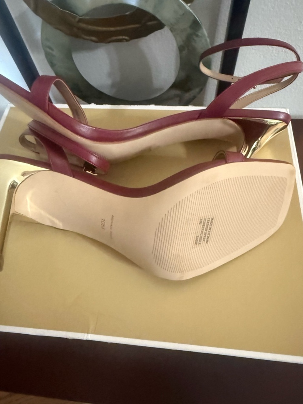 MICHAEL KORS Liana Tamano Red Slingback Heels with Gold-Tone Heel - Picture 9 of 10